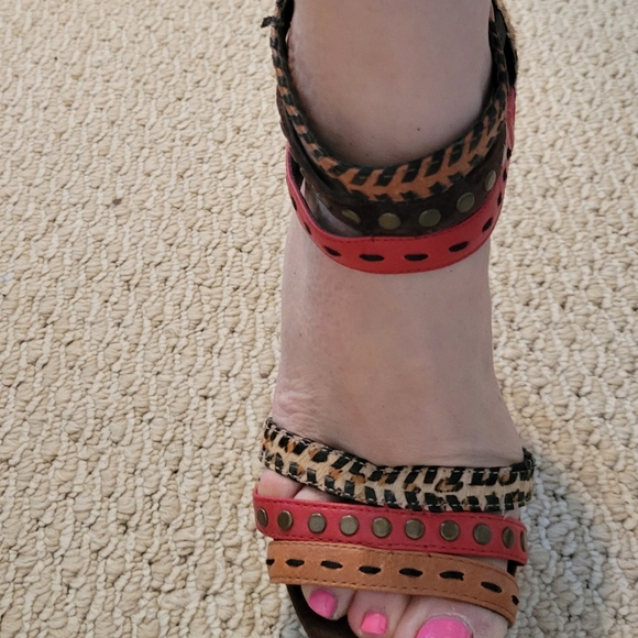 Jessica Simpson Platform Heels Size 7.5 leather upper and cork heel. - Picture 5 of 10